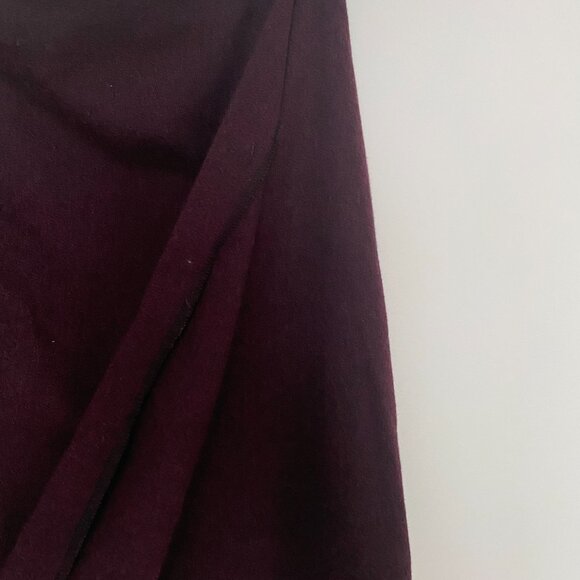Beautiful dark burgundy skirt - Picture 4 of 5